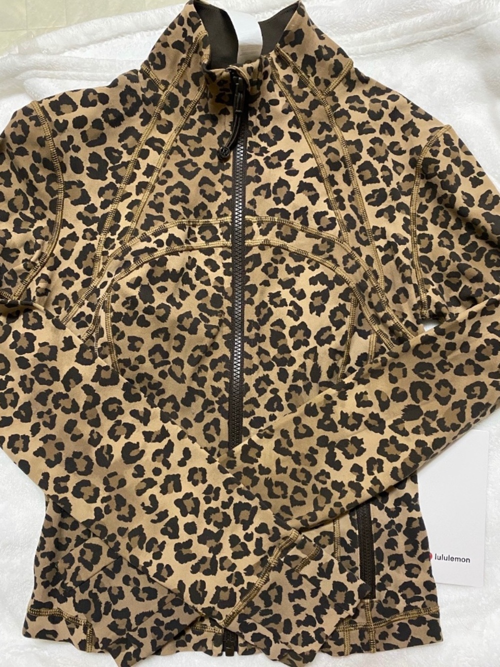 lululemon leopard define